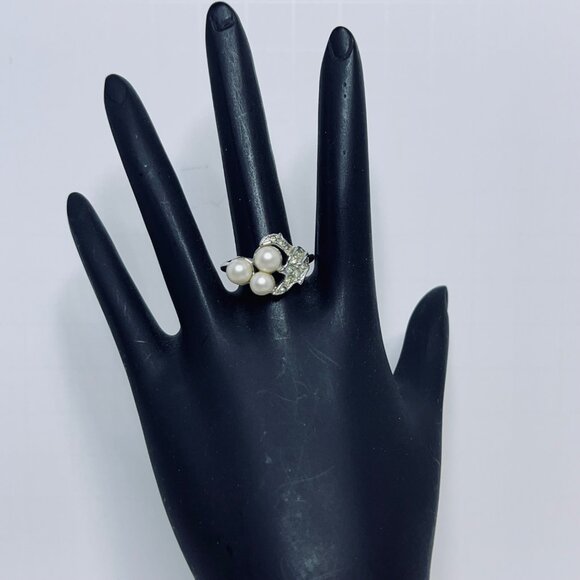 Avon Silver Tone, Clear Rhinestone & Faux Pearl Adjustable Statement Ring (R384) - Picture 1 of 6